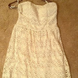 Women’s lace dress